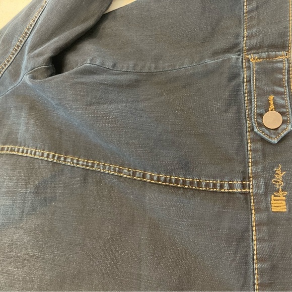 Kut from the kloth dark wash Amelia denim Jean jacket size large - Picture 4 of 9